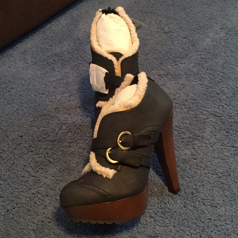 ❤️VDAY BOGO 1/2 off❤️ Cute Booties